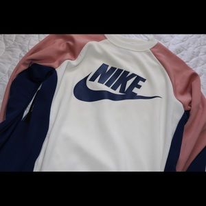 nike sweater
